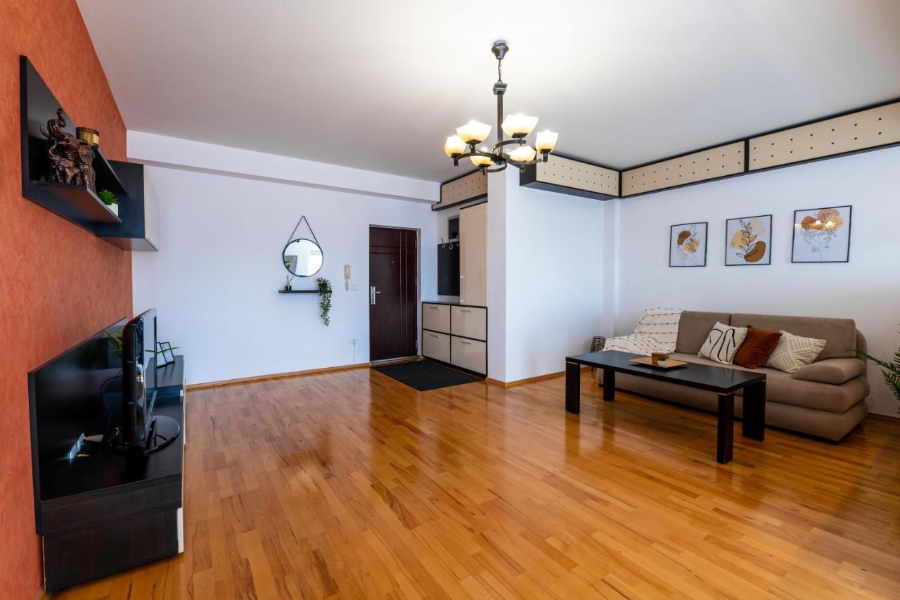 Apartament Business And Travel Lounge With Private Parking Timișoara Zewnętrze zdjęcie