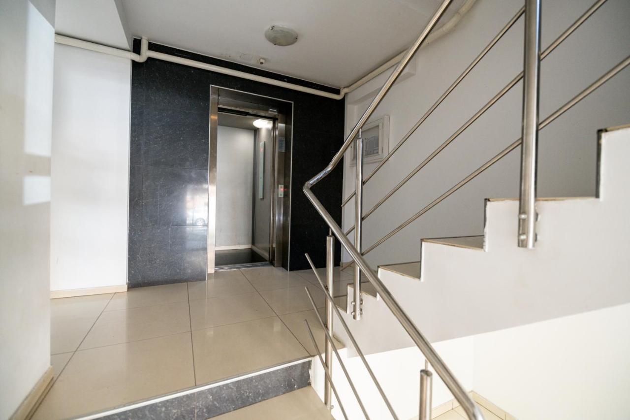 Apartament Business And Travel Lounge With Private Parking Timișoara Zewnętrze zdjęcie