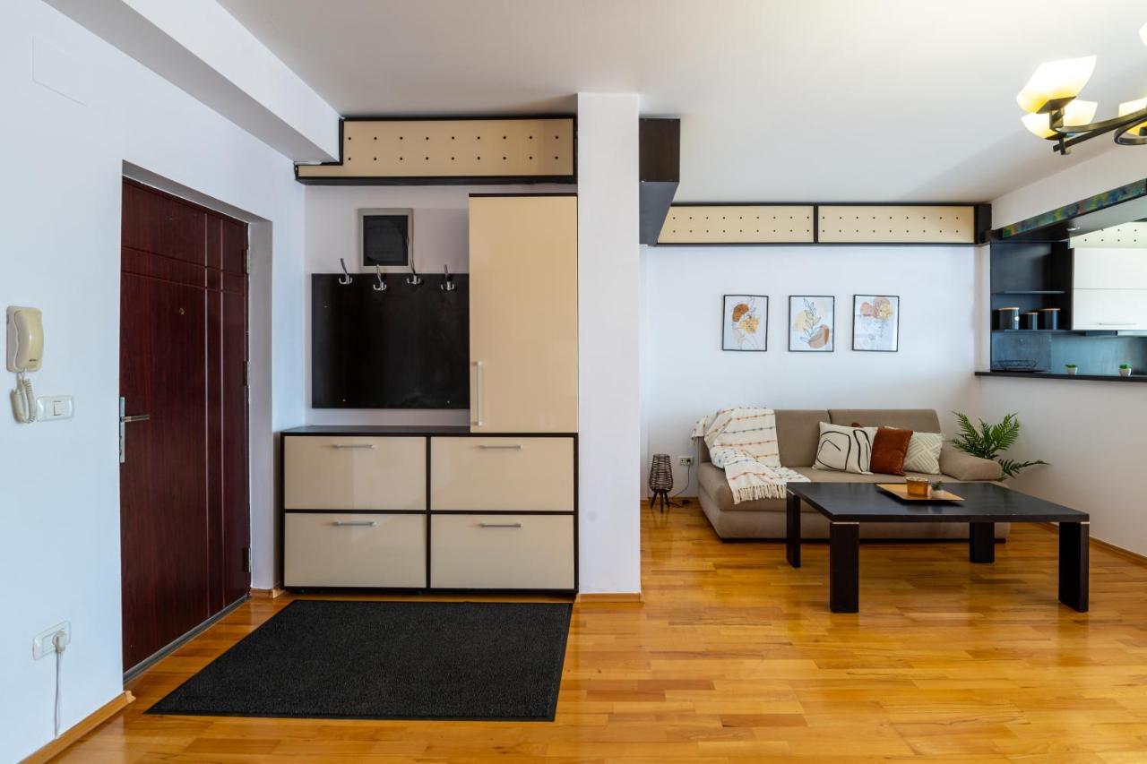 Apartament Business And Travel Lounge With Private Parking Timișoara Zewnętrze zdjęcie